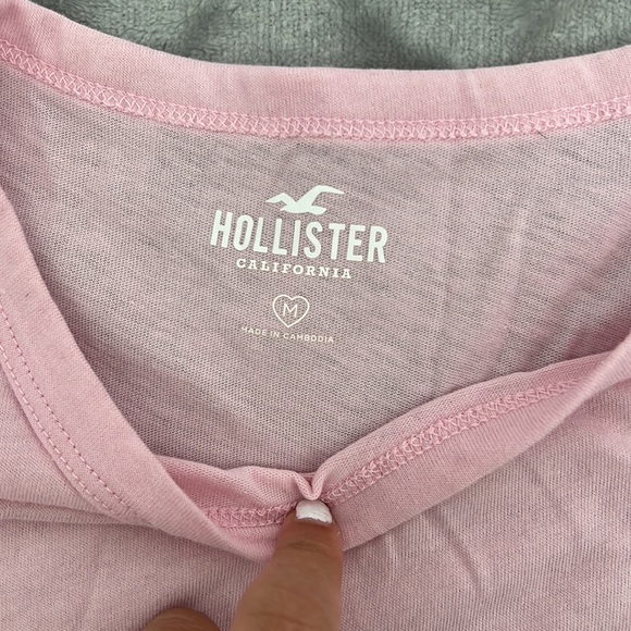 Hollister crop tee - Picture 2 of 3